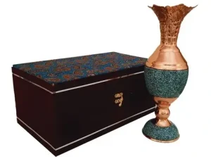 Angled view of turquoise inlay Sonboldan with closed box
