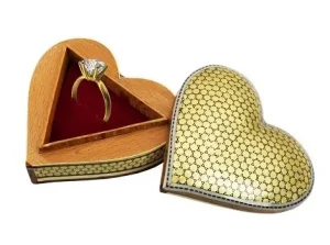 Velvet-lined Khatam heart box with ring inside