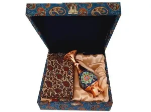 Mes Pardaz copper vase and Ghalamkar tablecloth beautifully packed inside a Persian gift box