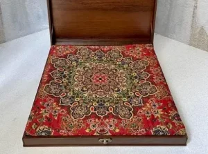 Eight Paradises design silk termeh in Arghavan wooden gift box