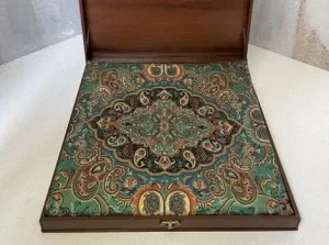 Chehel-Sotoun silk termeh in Arghavan wooden gift box